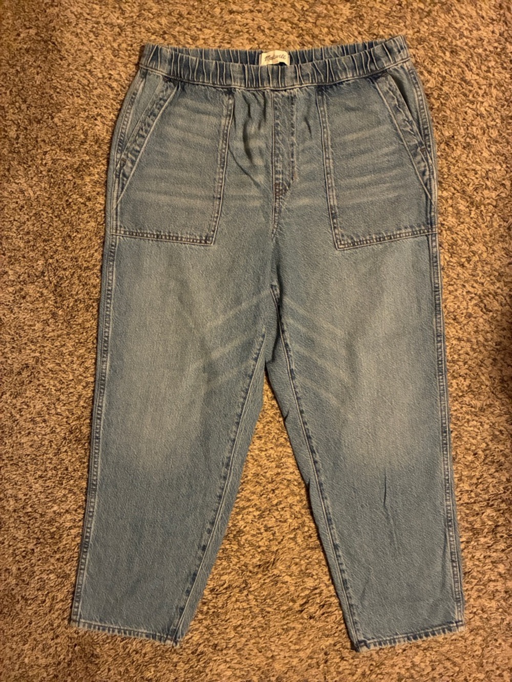Madewell pull on relaxed jeans —size large